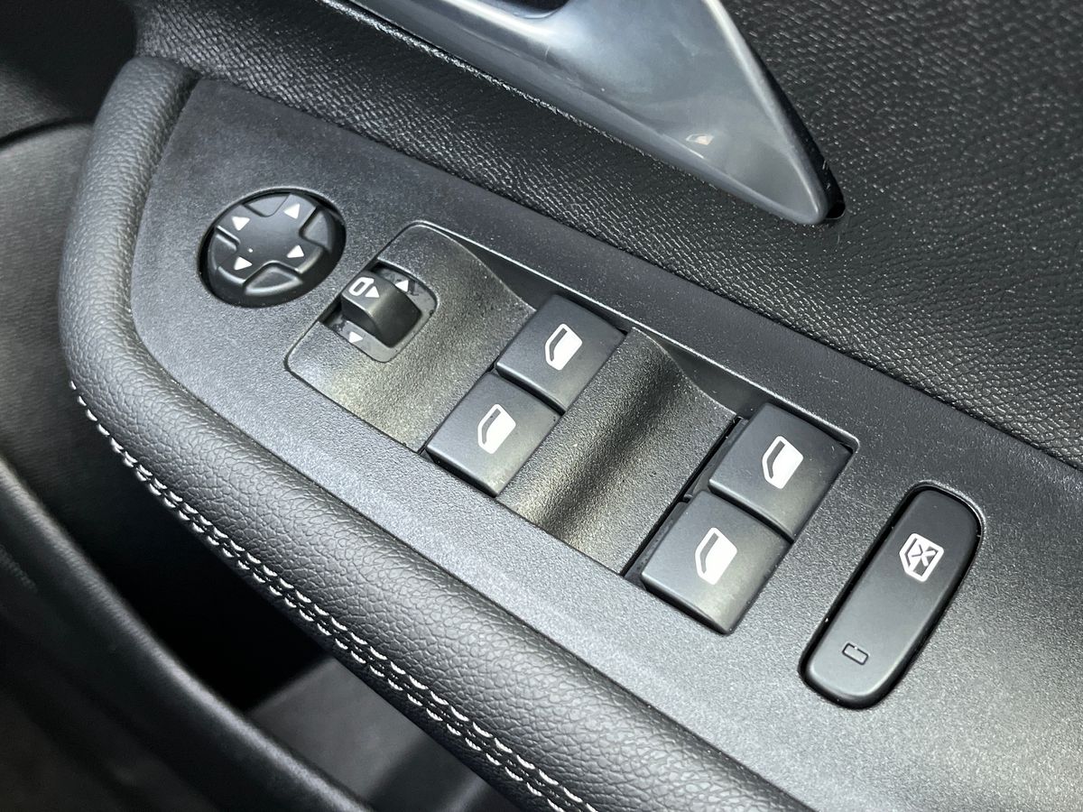 Used Vauxhall Mokka Electric 2022 for sale - 76718662: Photo 30