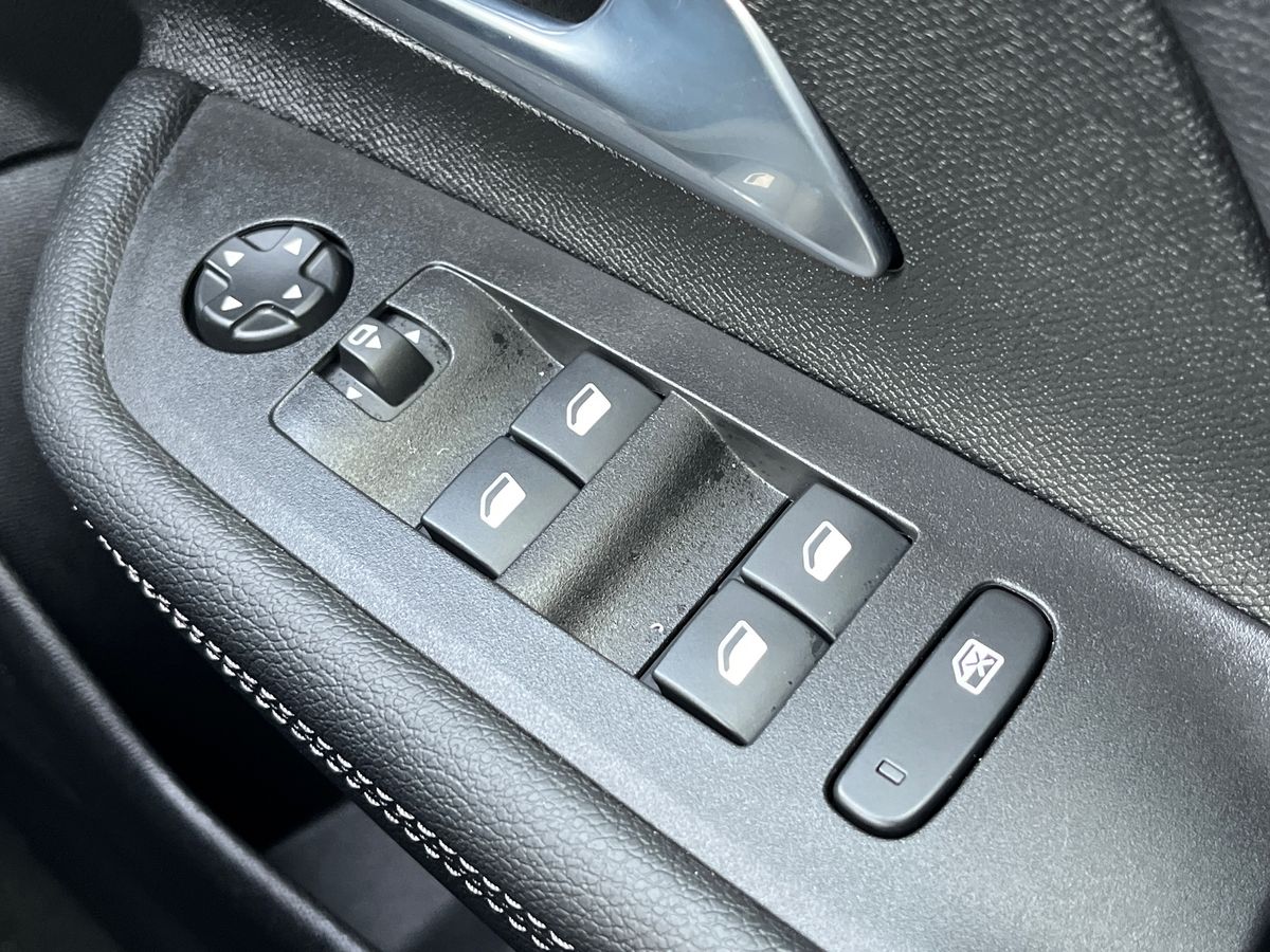 Used Vauxhall Mokka Electric 2022 for sale - 76718667: Photo 29