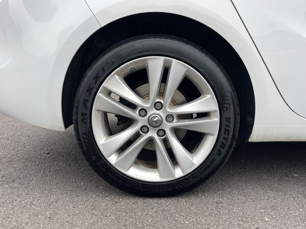 Used Vauxhall Zafira 2015 for sale - 76219515: Photo 17