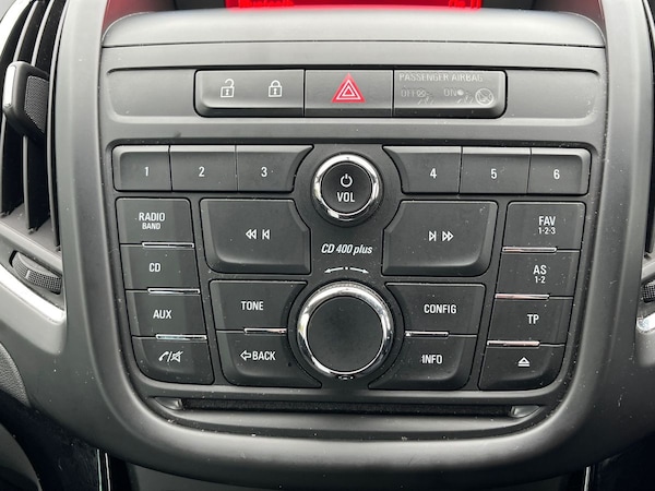 Used Vauxhall Zafira 2015 for sale - 76219515: Photo 21