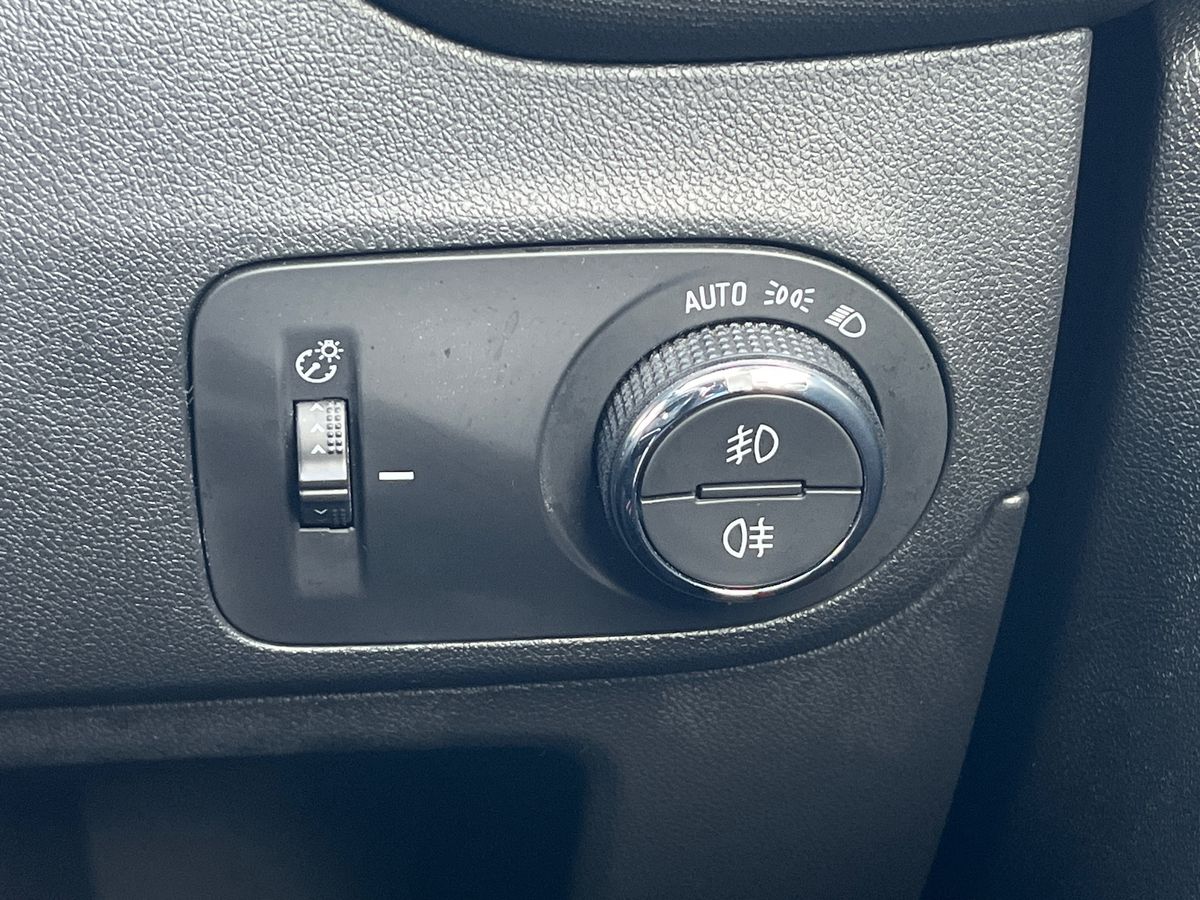 Used Vauxhall Crossland 2022 for sale - 76827819: Photo 29