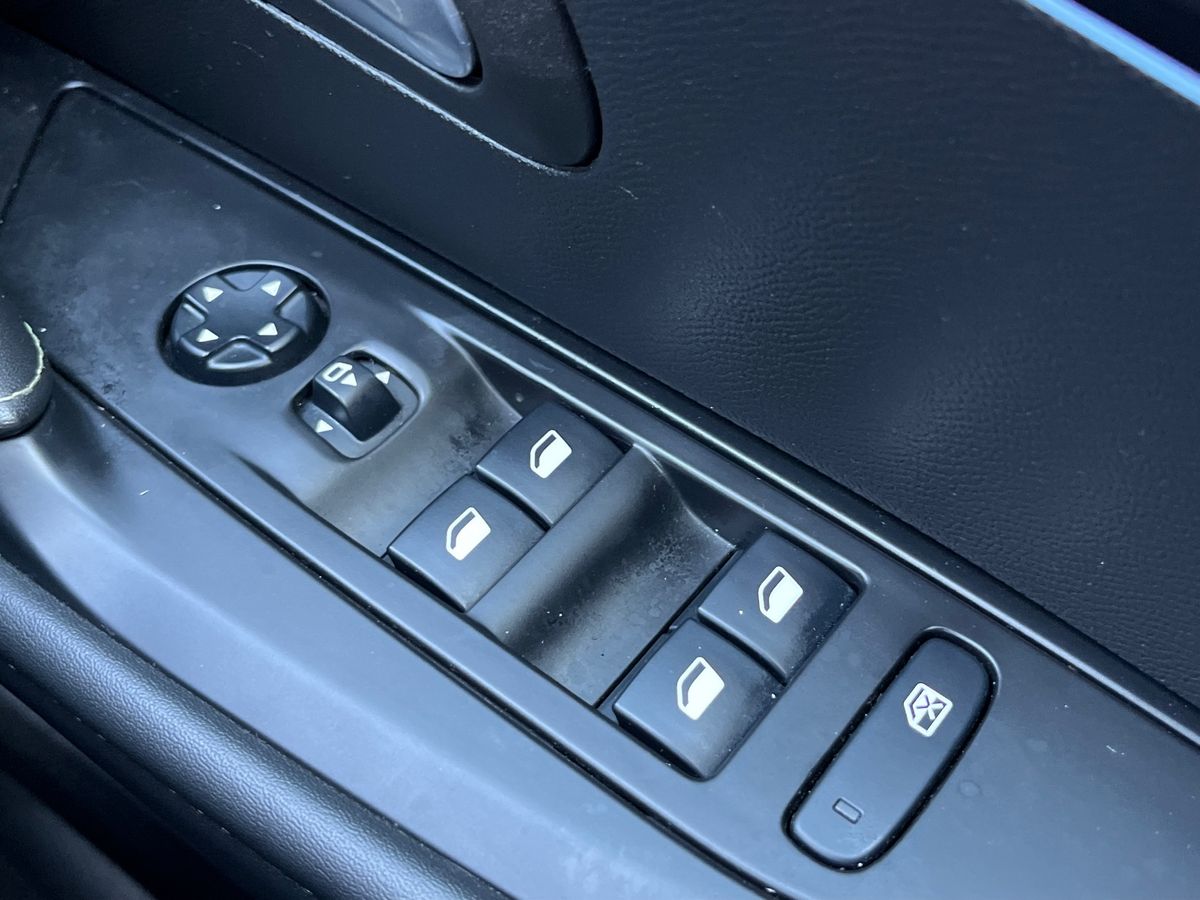 Used Peugeot 208 2020 for sale - 76407303: Photo 29