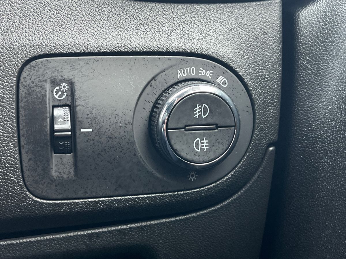 Used Vauxhall Crossland 2023 for sale - 76148735: Photo 30