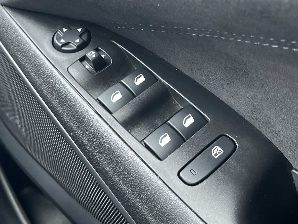 Used Vauxhall Crossland 2023 for sale - 76148735: Photo 31