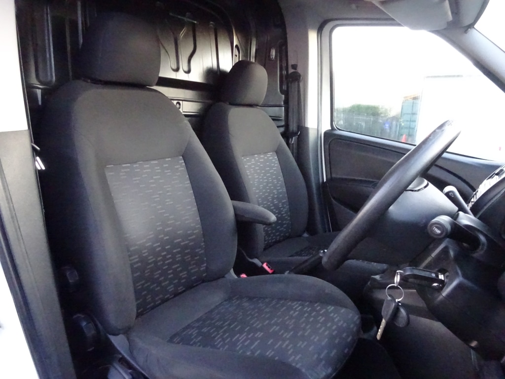 Used Vauxhall Combo 2016 for sale - 76958907: Photo 12