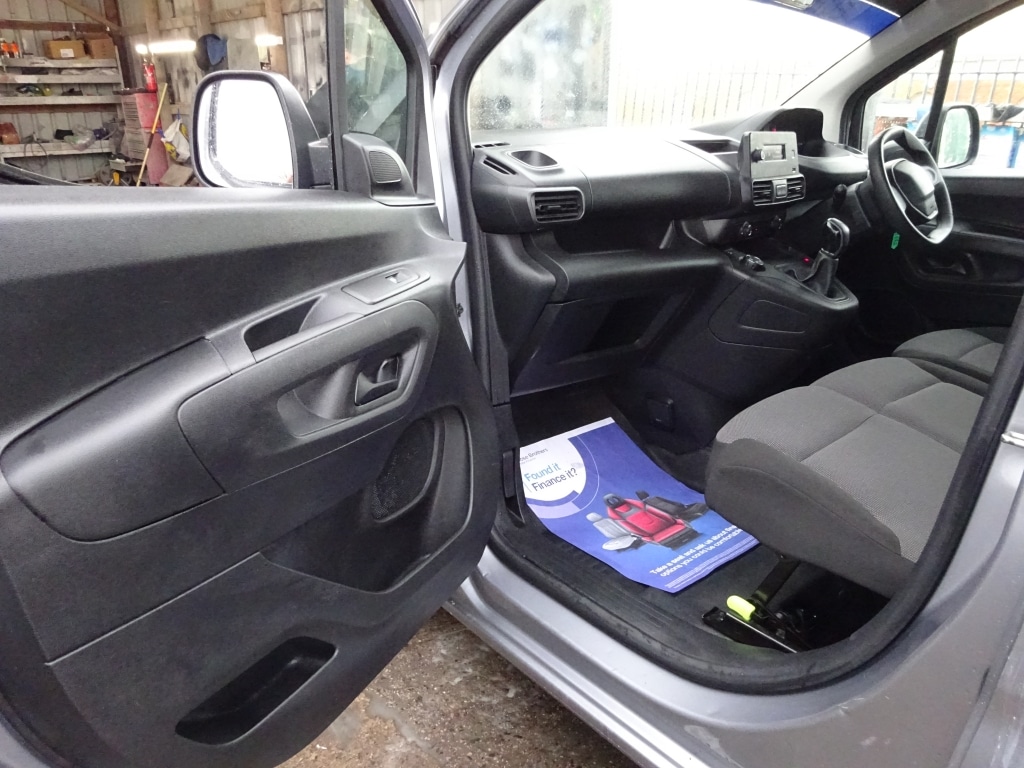 Used Peugeot Partner 2020 for sale - 77024822: Photo 11