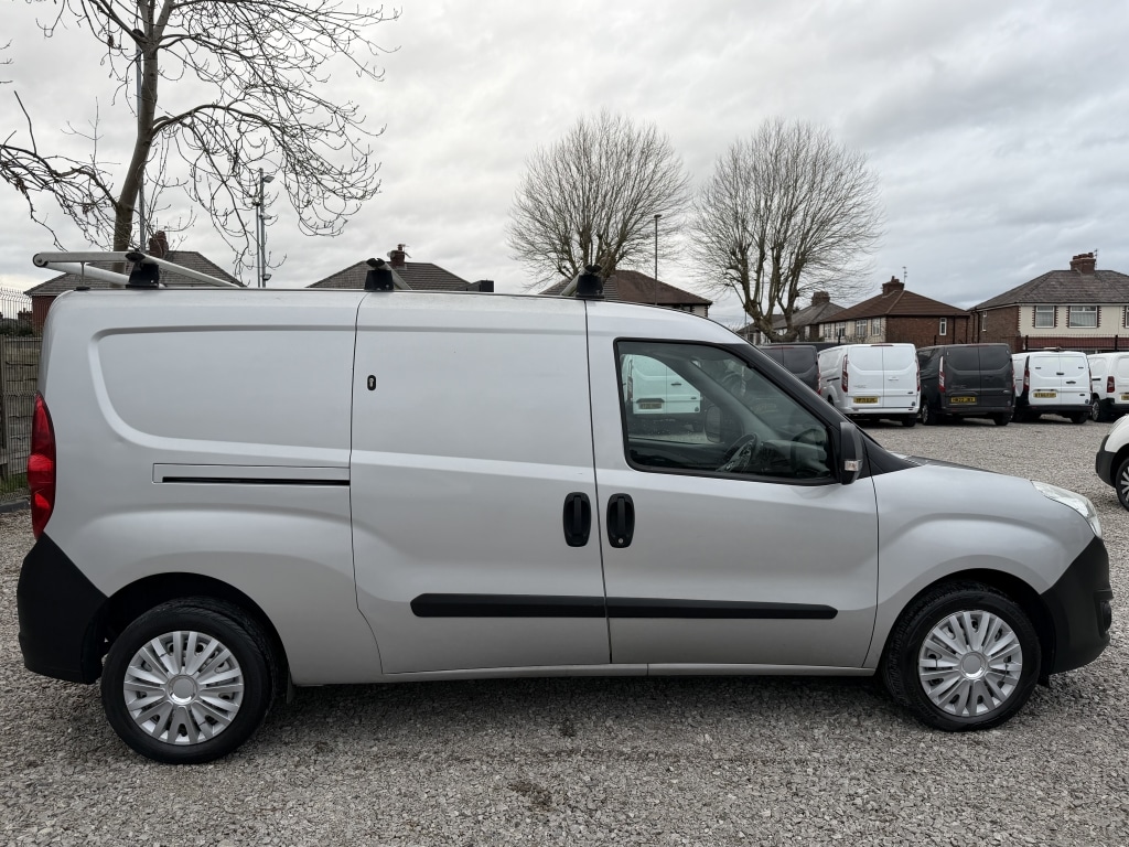 Used Vauxhall Combo 2017 for sale - 78151770: Photo 5