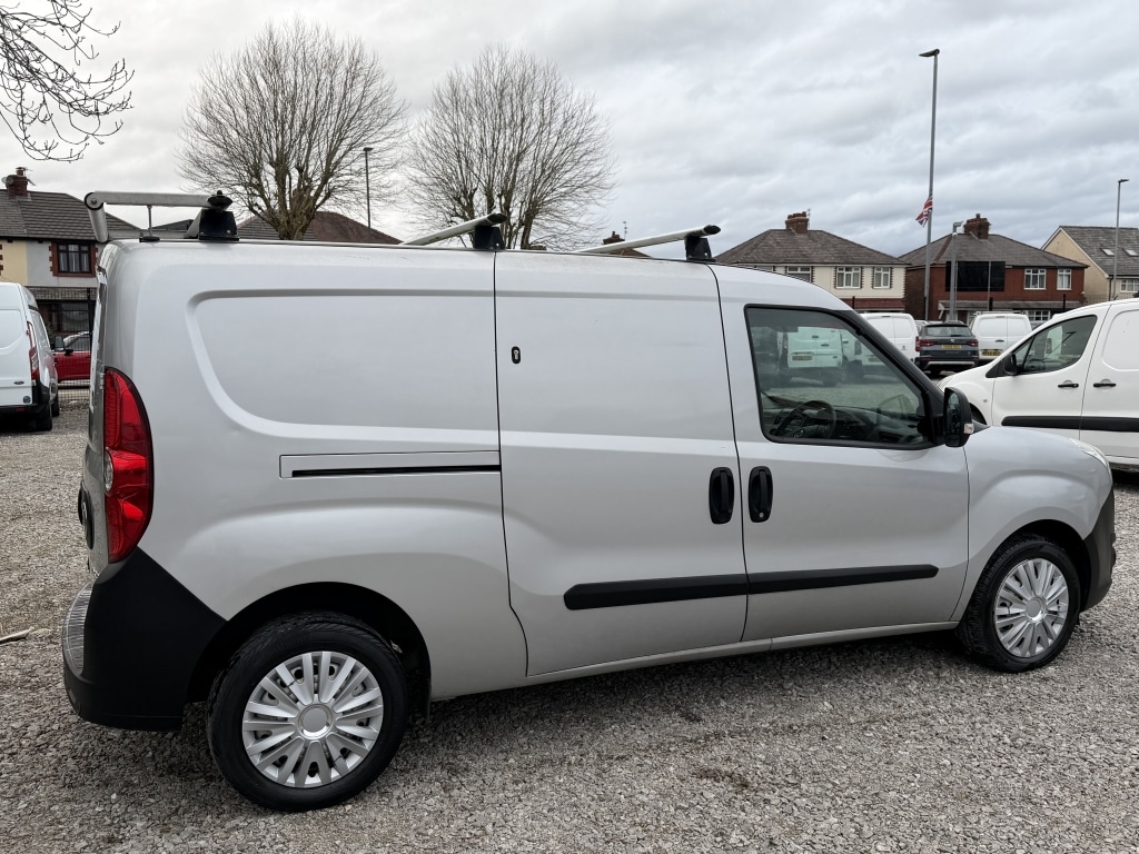 Used Vauxhall Combo 2017 for sale - 78151770: Photo 7
