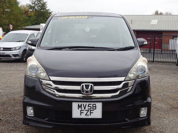 Used Honda Stepwagon 2008 for sale - 76220543: Photo 2
