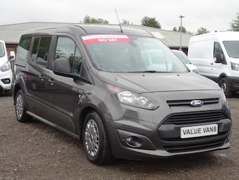 Used Ford Grand Tourneo Connect 2016 for sale - 79711079: Photo
