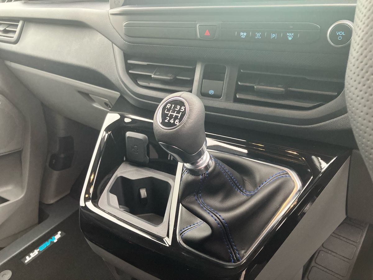 Used Ford Tourneo Custom 2025 for sale - 76272394: Photo 15
