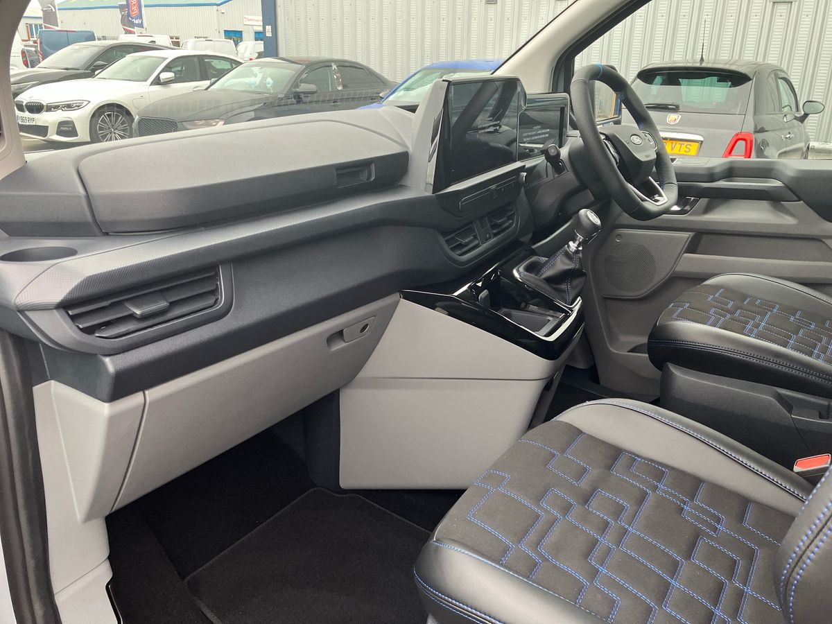 Used Ford Tourneo Custom 2025 for sale - 76272394: Photo 43