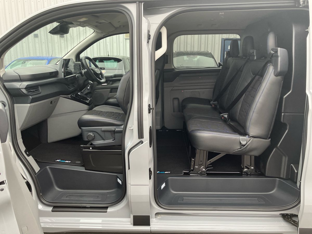 Used Ford Tourneo Custom 2025 for sale - 76272394: Photo 44