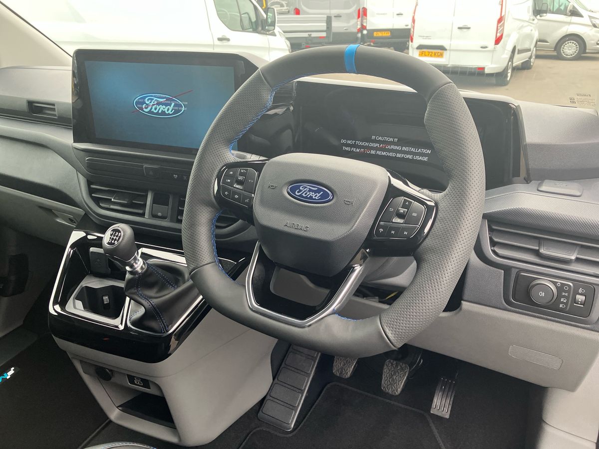 Used Ford Tourneo Custom 2025 for sale - 76272394: Photo 8