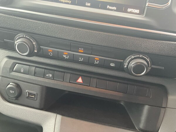 Used Vauxhall Vivaro 2022 for sale - 76219851: Photo 13