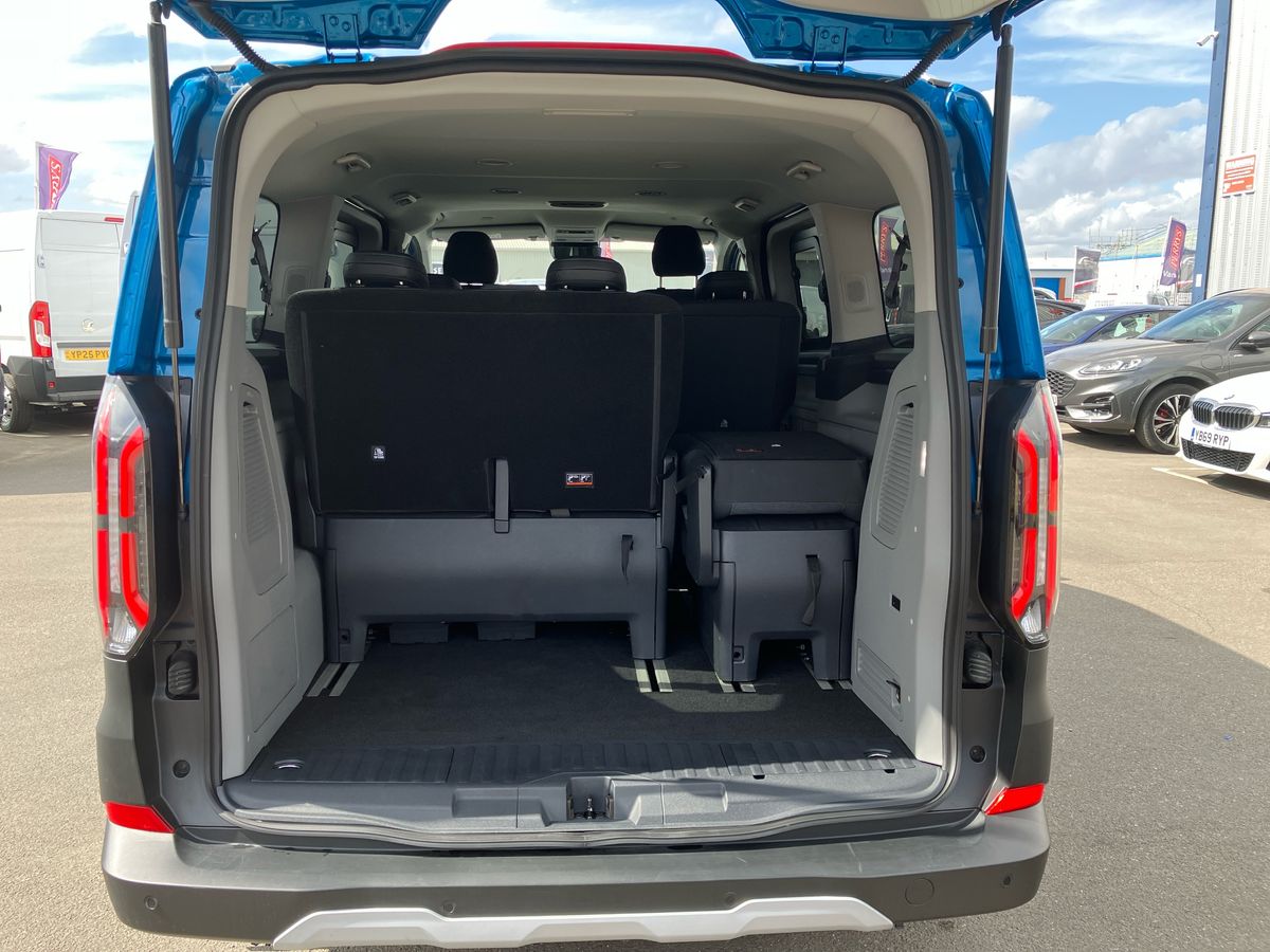 Used Ford Tourneo Custom 2025 for sale - 75824274: Photo 17