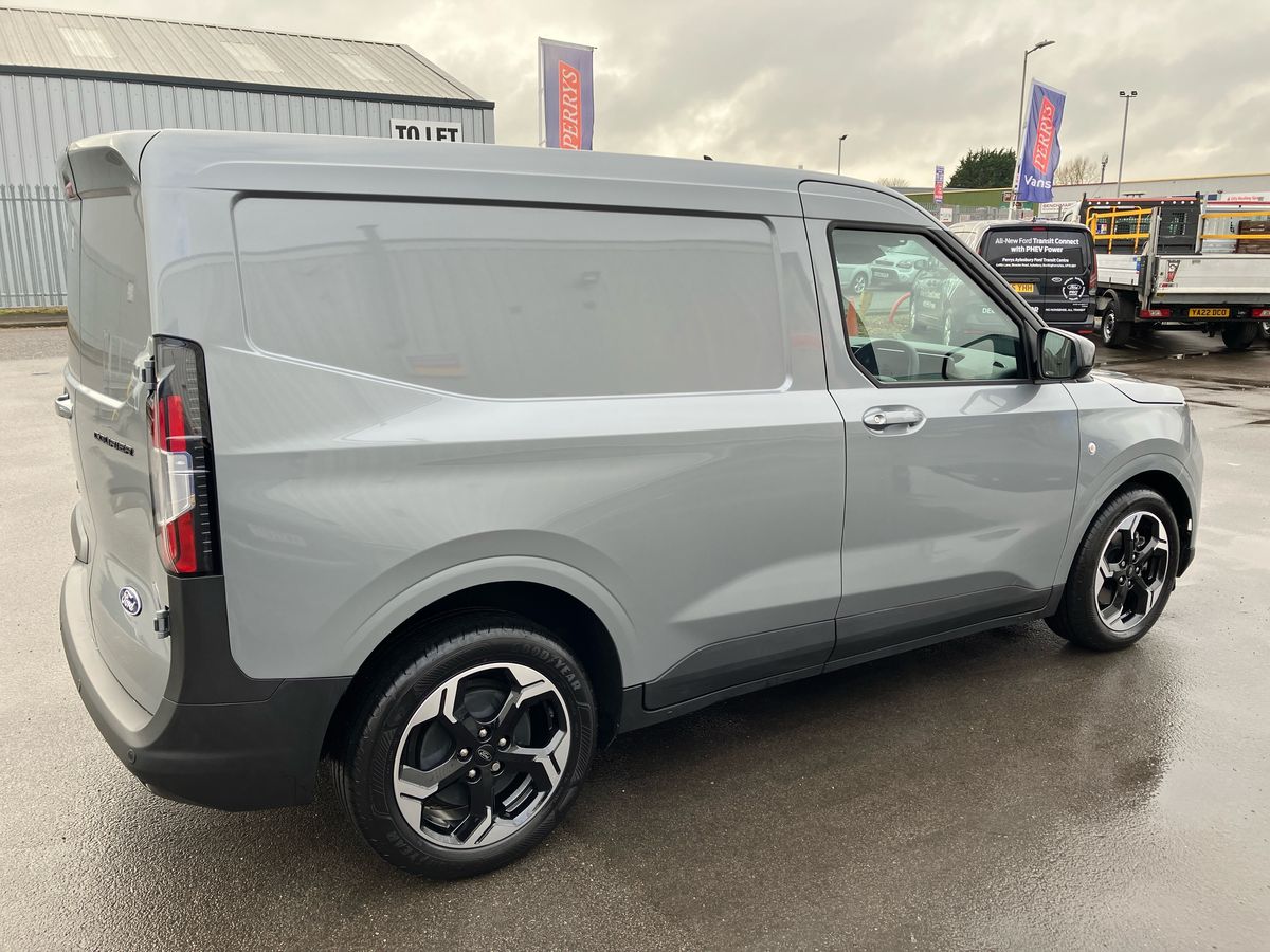 Used Ford Transit Courier 2026 for sale - 77743708: Photo 32