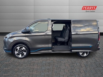 Used Ford Tourneo Custom 2026 for sale - 77136484: Photo