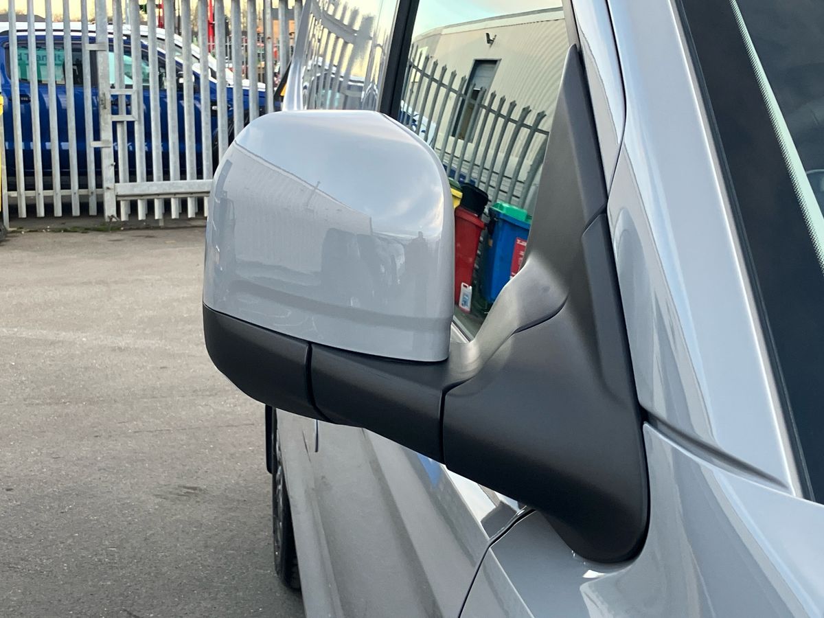 Used Ford Tourneo Custom 2025 for sale - 76748590: Photo 18