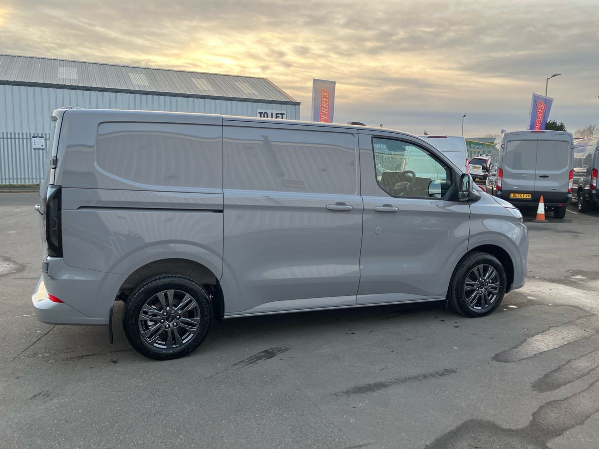 Used Ford Tourneo Custom 2025 for sale - 76748590: Photo 23