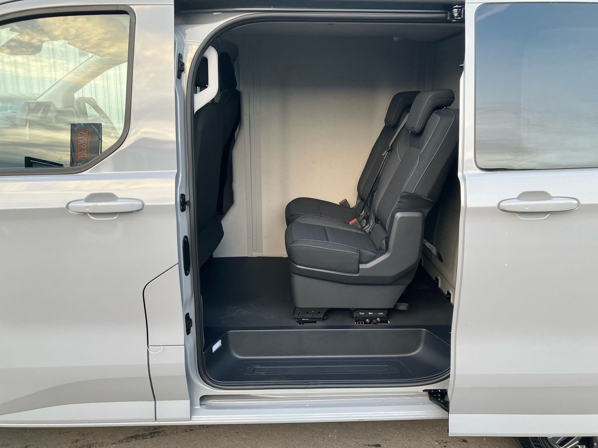 Used Ford Tourneo Custom 2025 for sale - 76748590: Photo 31