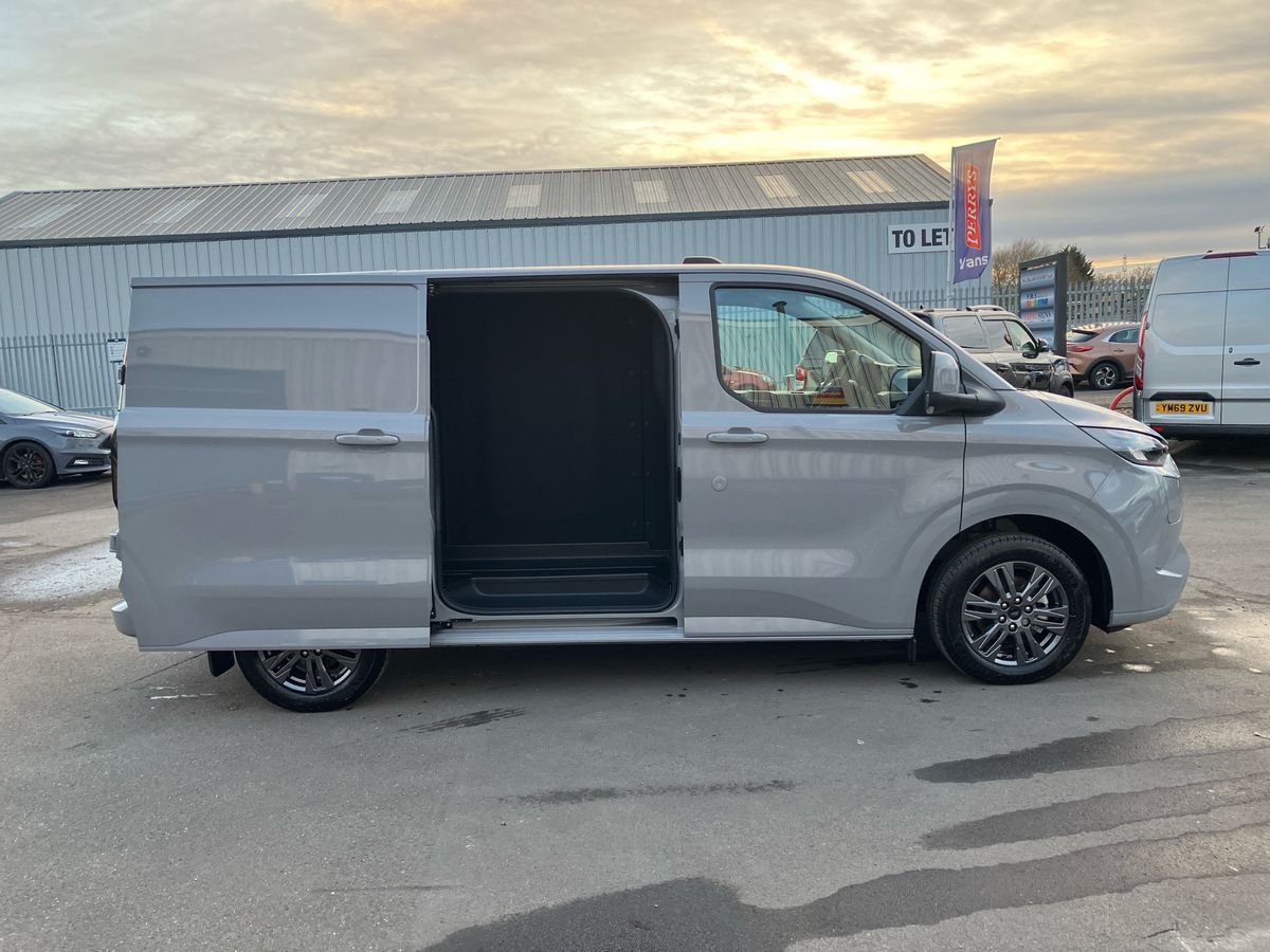 Used Ford Tourneo Custom 2025 for sale - 76748590: Photo 37