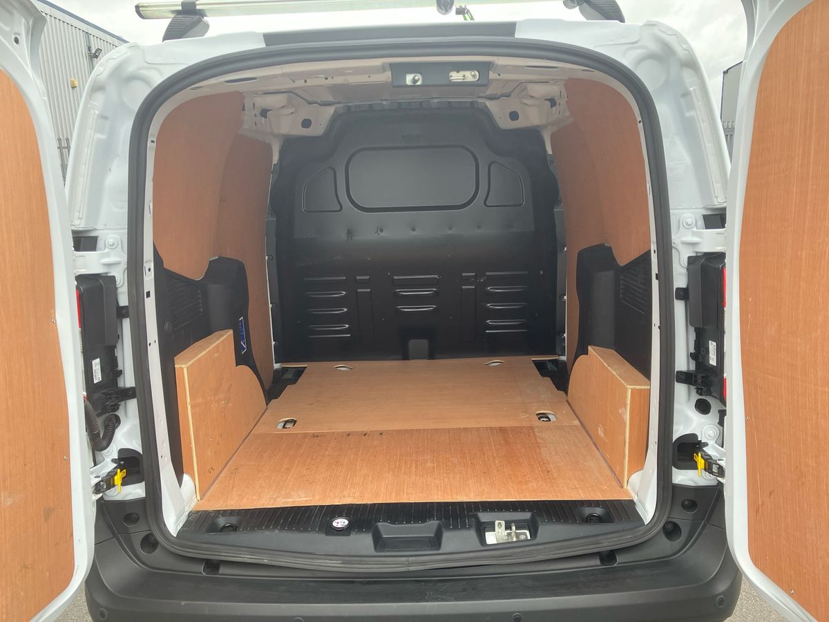 Used Ford Transit Courier 2024 for sale - 76288085: Photo 17