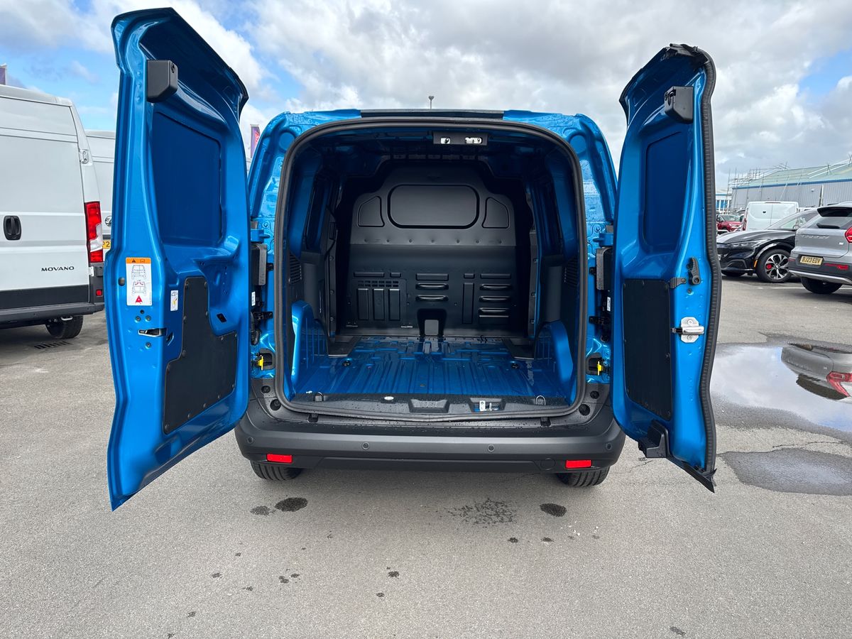 Used Ford Transit Courier 2025 for sale - 76171111: Photo 17