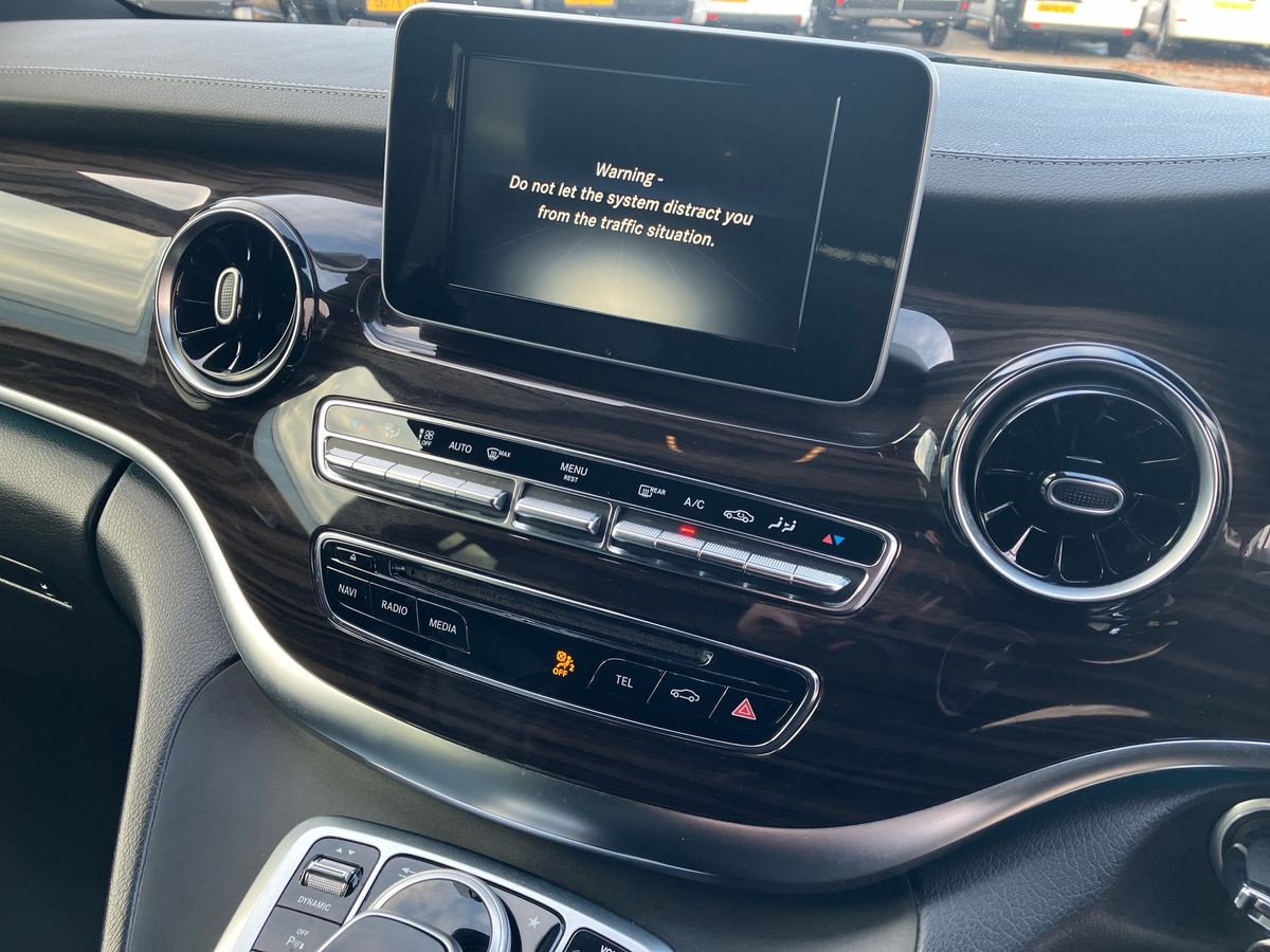 Used Mercedes-Benz V-Class 2020 for sale - 76625895: Photo 13