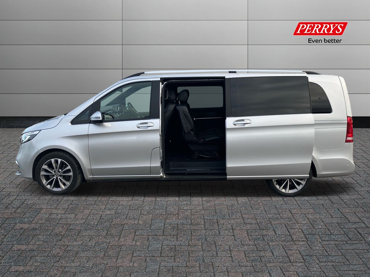 Used Mercedes-Benz V-Class 2020 for sale - 76625895: Photo 3