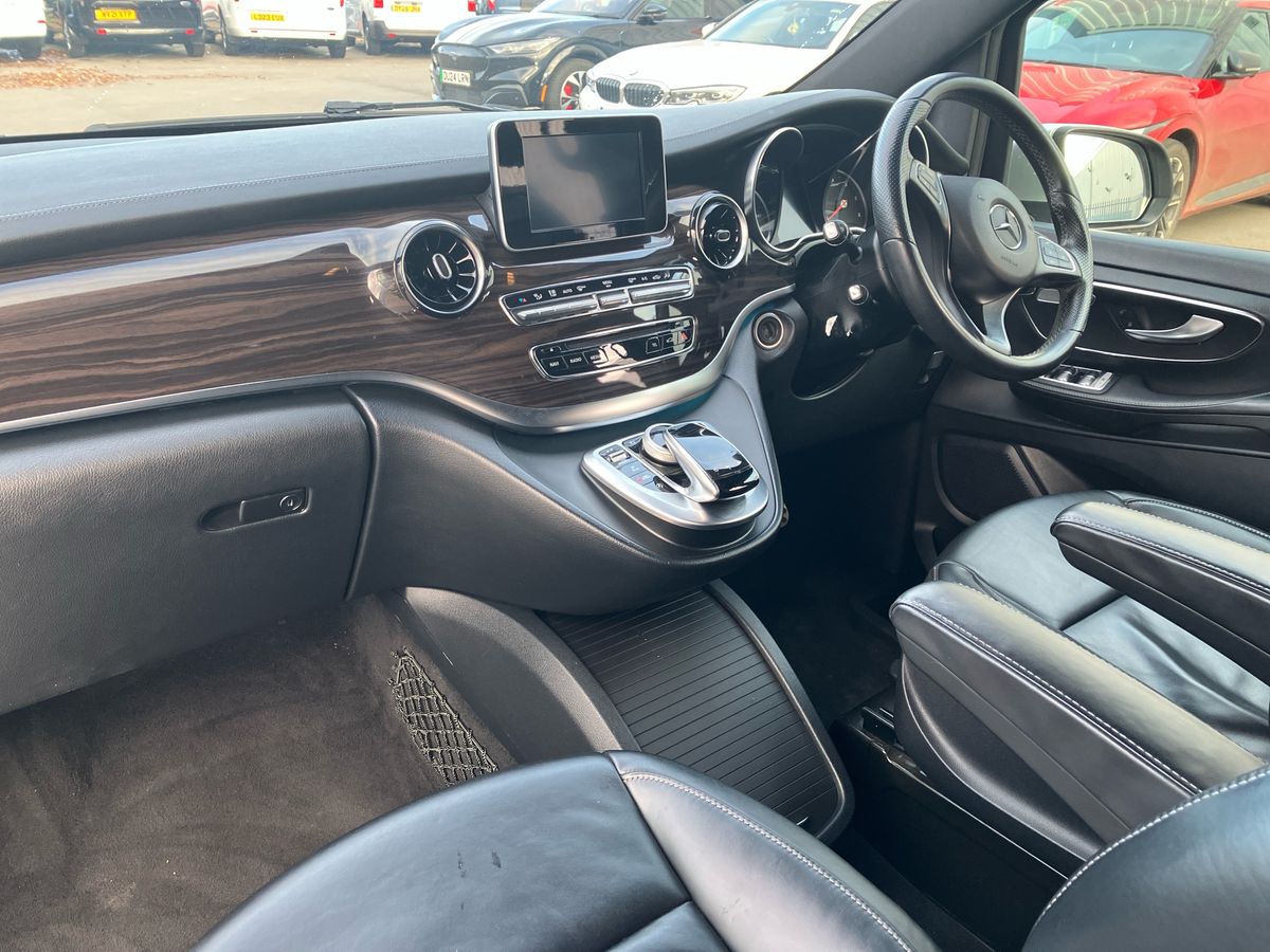 Used Mercedes-Benz V-Class 2020 for sale - 76625895: Photo 35