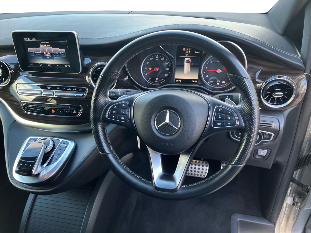 Used Mercedes-Benz V-Class 2020 for sale - 76625895: Photo 9