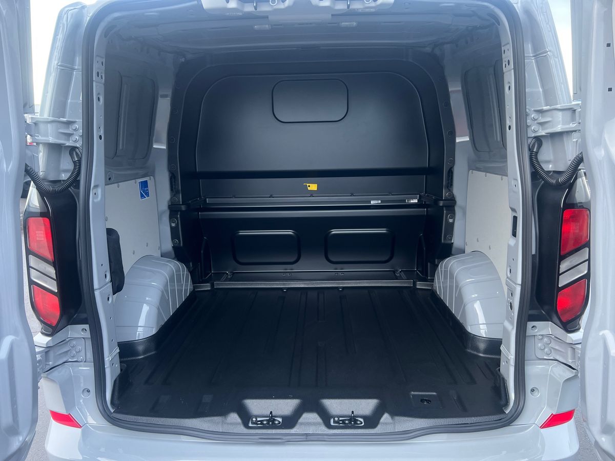 Used Ford Tourneo Custom 2026 for sale - 76669289: Photo 17