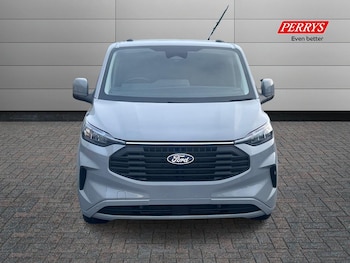 Used Ford Tourneo Custom 2025 for sale - 76669289: Photo