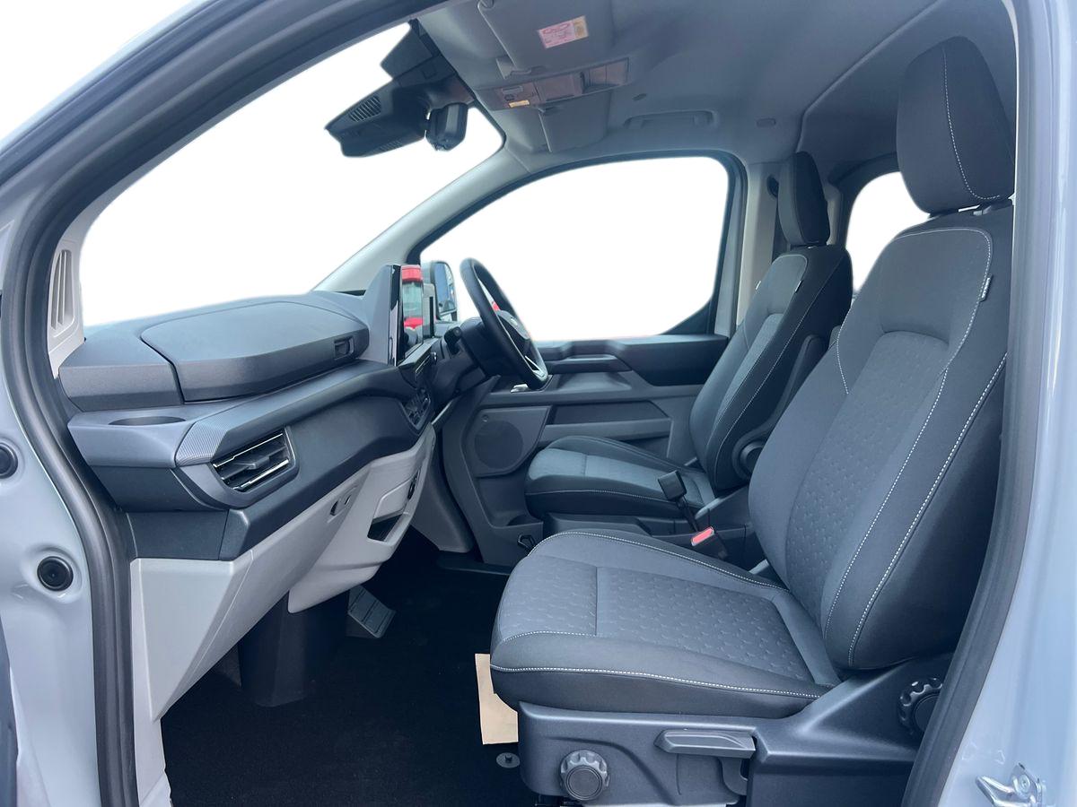 Used Ford Tourneo Custom 2026 for sale - 76669289: Photo 6