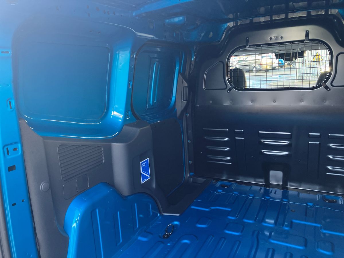 Used Ford Transit Courier 2025 for sale - 76969343: Photo 32