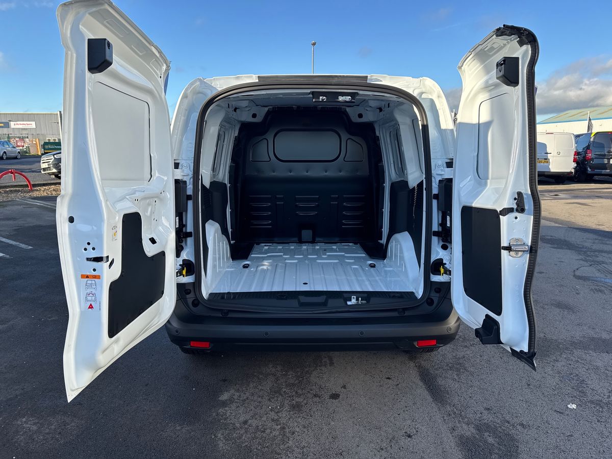 Used Ford Tourneo Courier 2025 for sale - 76892472: Photo 35