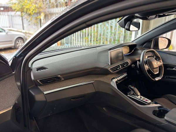 Used Peugeot 5008 2020 for sale - 76162672: Photo 2
