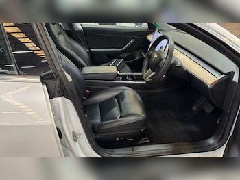Used Tesla Model 3 2020 for sale - 78943846: Photo
