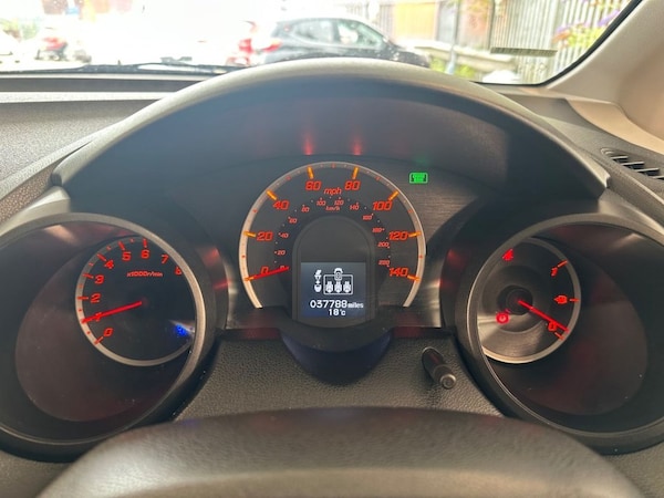 Used Honda Jazz 2015 for sale - 75275372: Photo 14
