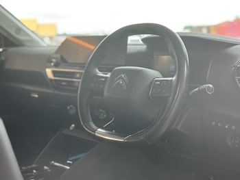 Used Citroen e-C4 2022 for sale - 75009496: Photo