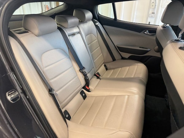 Used Kia Stinger 2018 for sale - 74002093: Photo 37