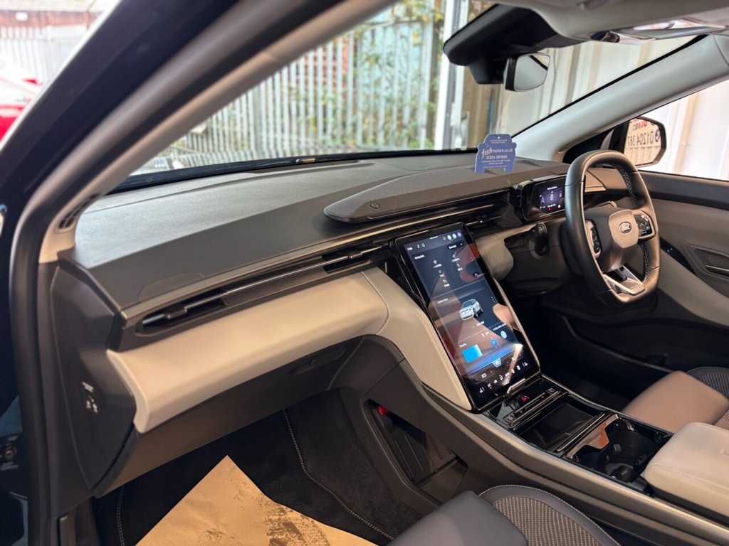 Used Ford Explorer 2025 for sale - 76445840: Photo 37