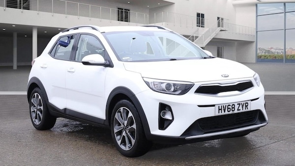 Used Kia Stonic 2018 for sale - 76210645: Photo 1