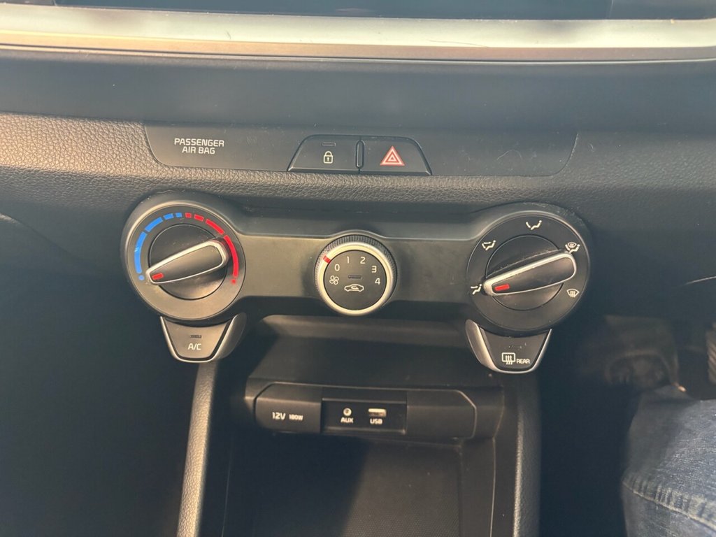 Used Kia Stonic 2018 for sale - 76210645: Photo 24