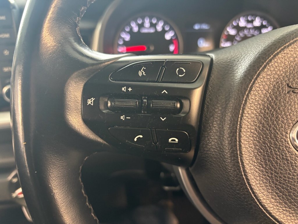 Used Kia Stonic 2018 for sale - 76210645: Photo 25