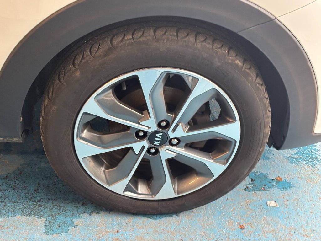 Used Kia Stonic 2018 for sale - 76210645: Photo 33