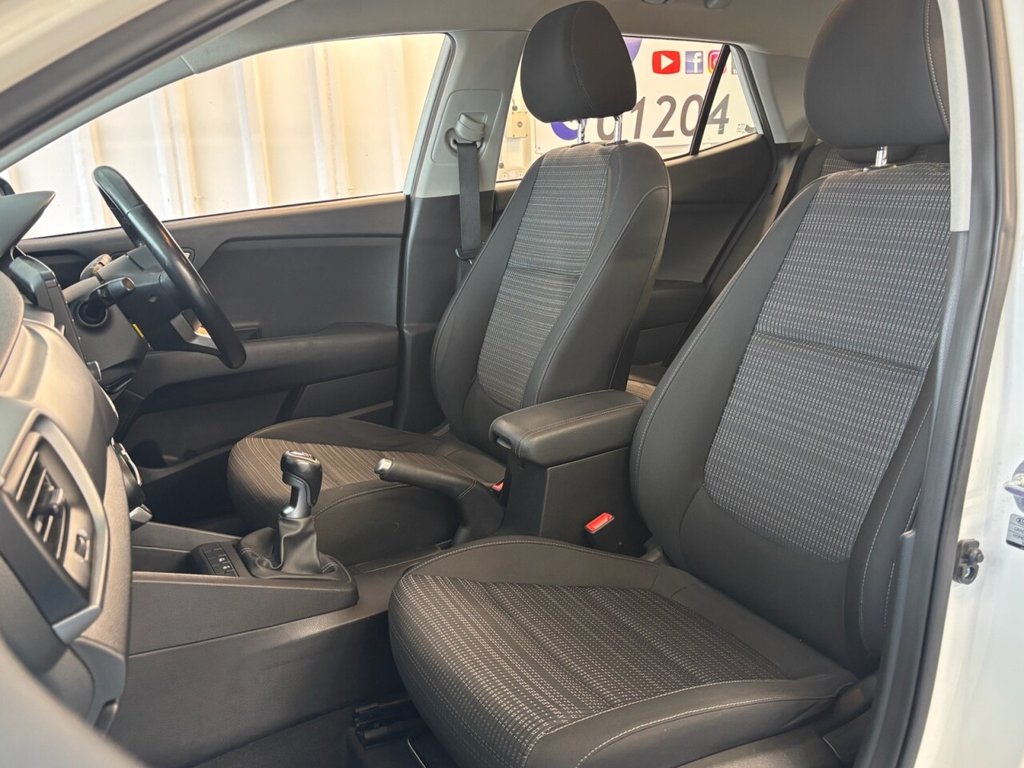 Used Kia Stonic 2018 for sale - 76210645: Photo 6