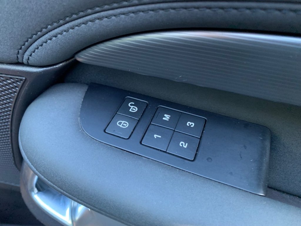 Used Land Rover Discovery 2017 for sale - 75936896: Photo 30