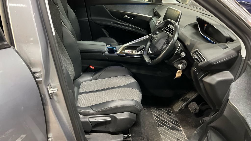 Used Peugeot 5008 2020 for sale - 76655099: Photo 2